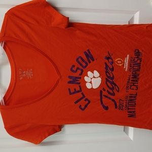 Clemson Tigers 2017 National Football Champions Womens T Shirt. Size Large.